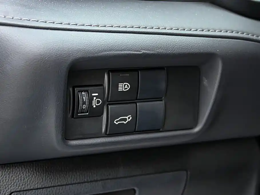 Toyota Highlander 2022 Model Dual Engine 2.5L 4WD Premium Edition 7-Seater фото 24