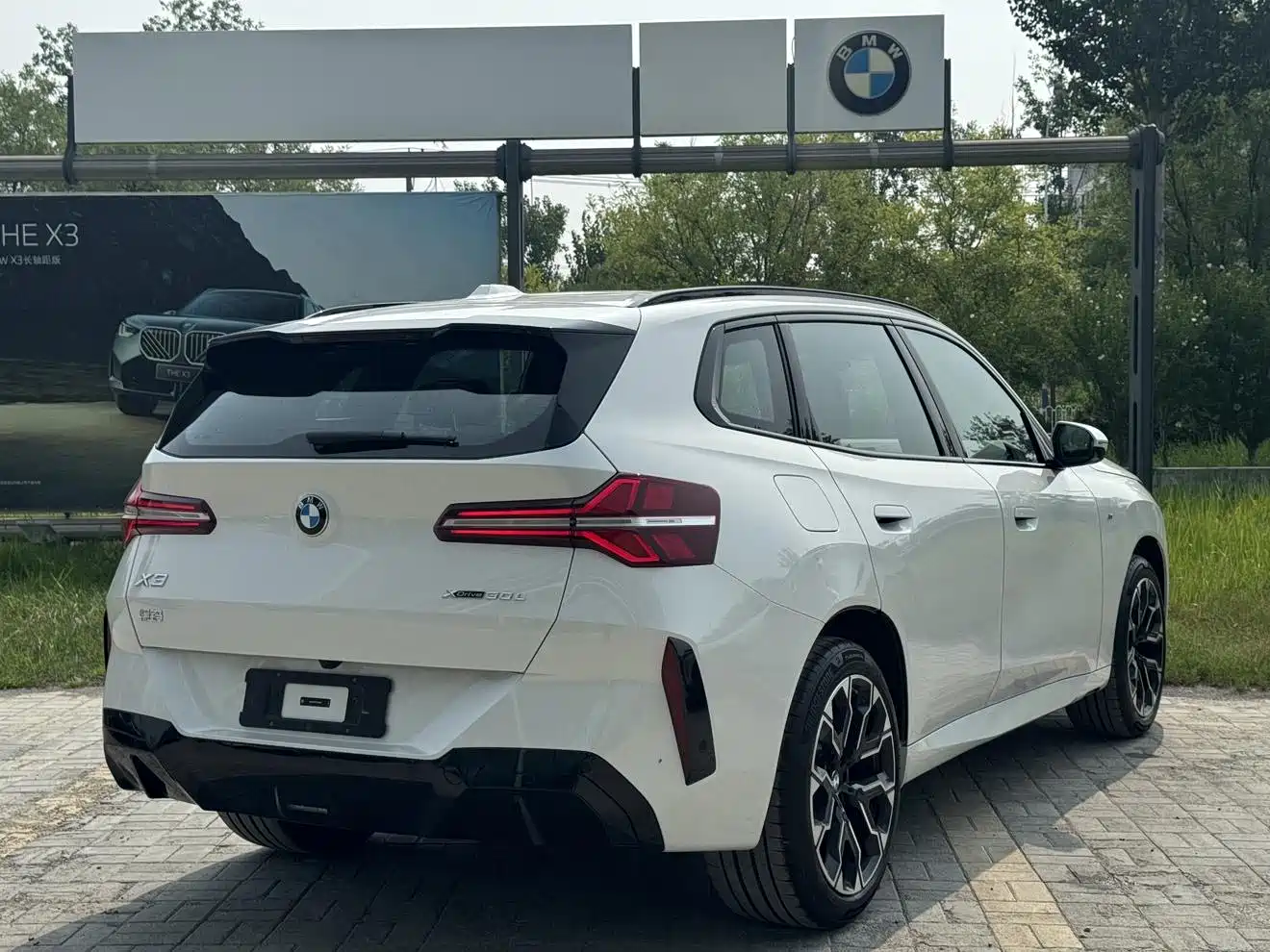 BMW X3 2026 2025 xDrive30L Leading Model M Sport Black Package