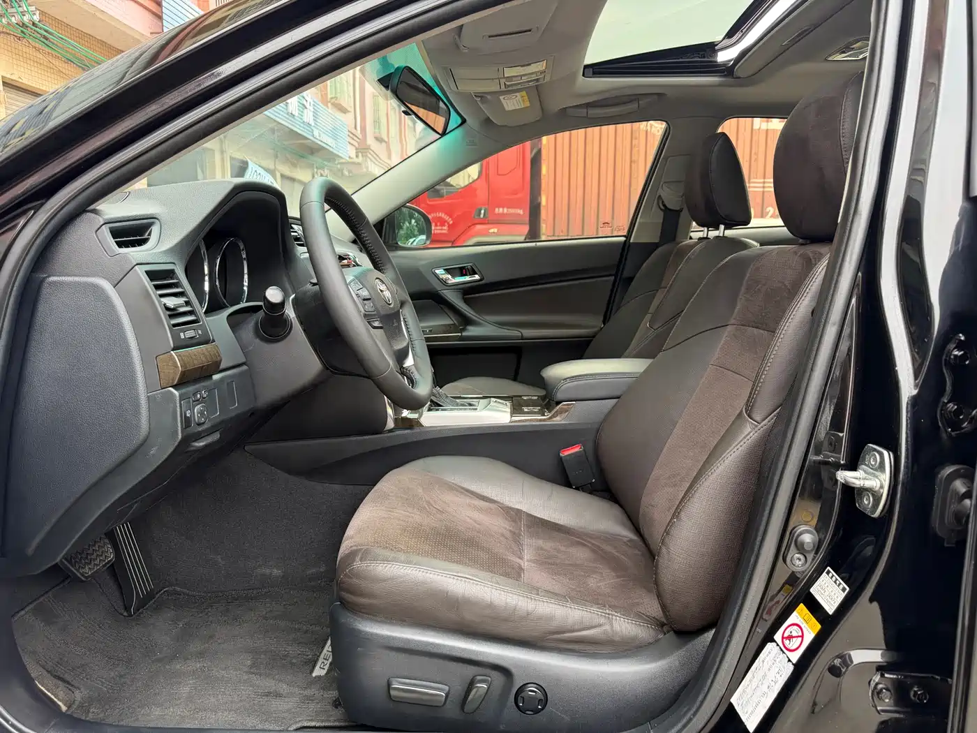 Toyota Reiz 2013 2.5V Premium Edition фото 4