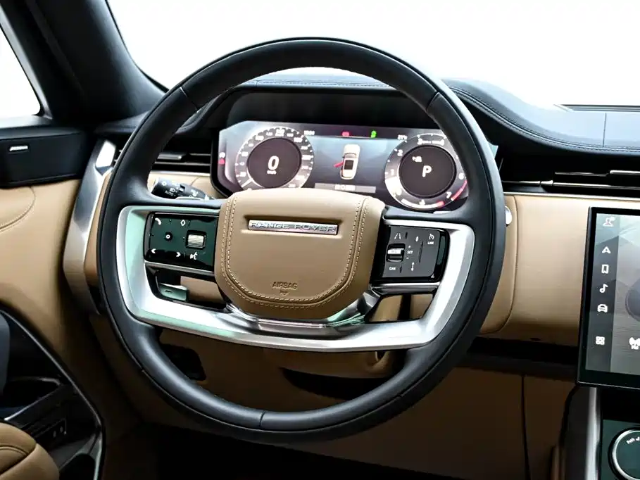Land Rover Range Rover 2023 3.0 L6 360PS Golden Age Edition фото 19