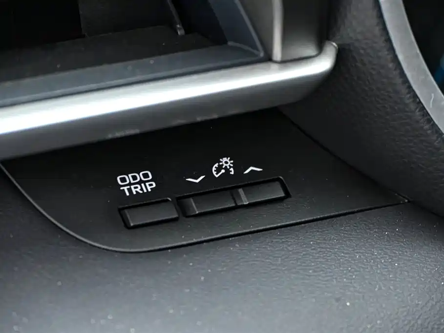 Toyota Highlander 2022 Model Dual Engine 2.5L 4WD Premium Edition 7-Seater фото 23
