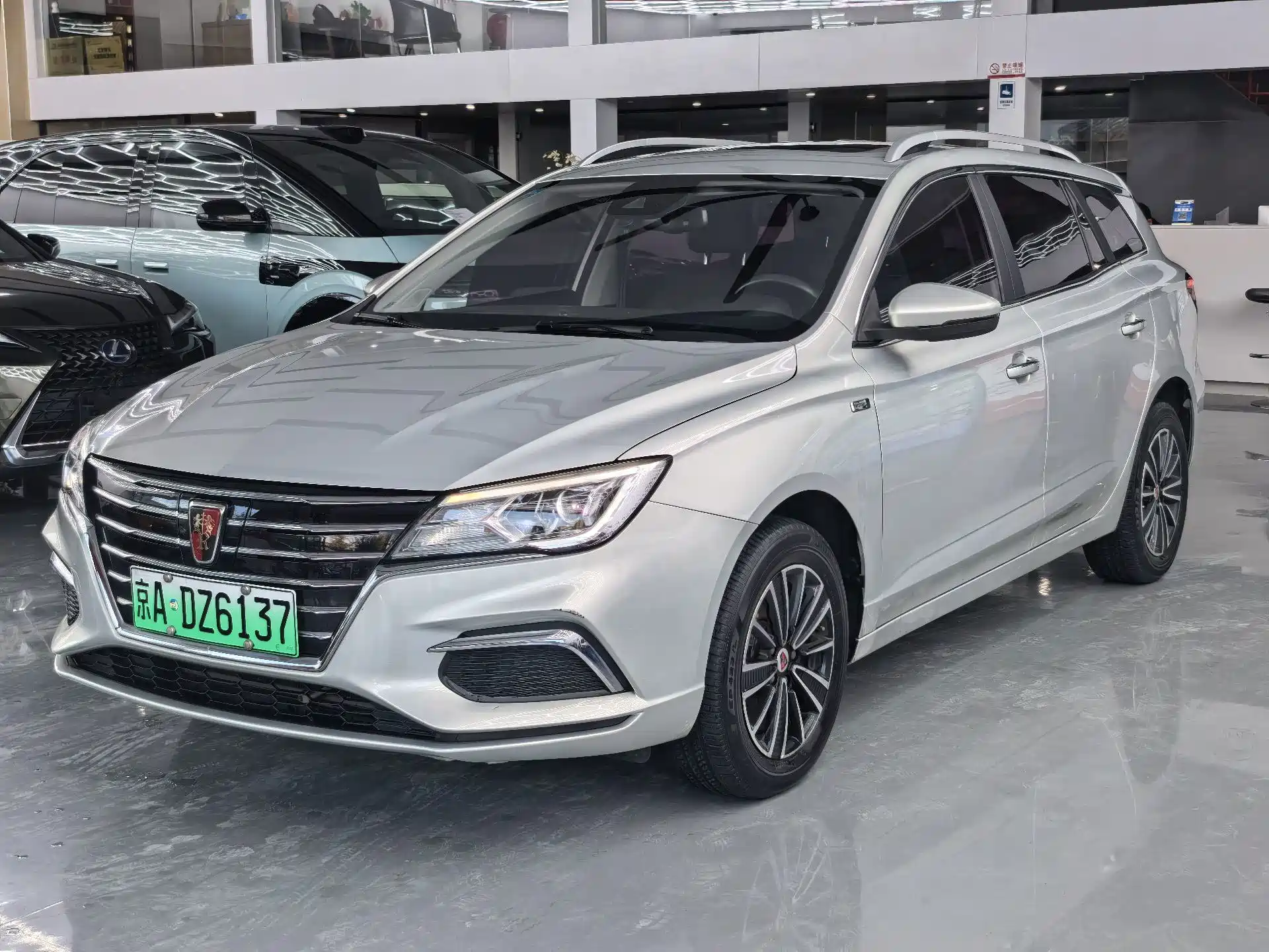 Фото 1 - Roewe Ei5