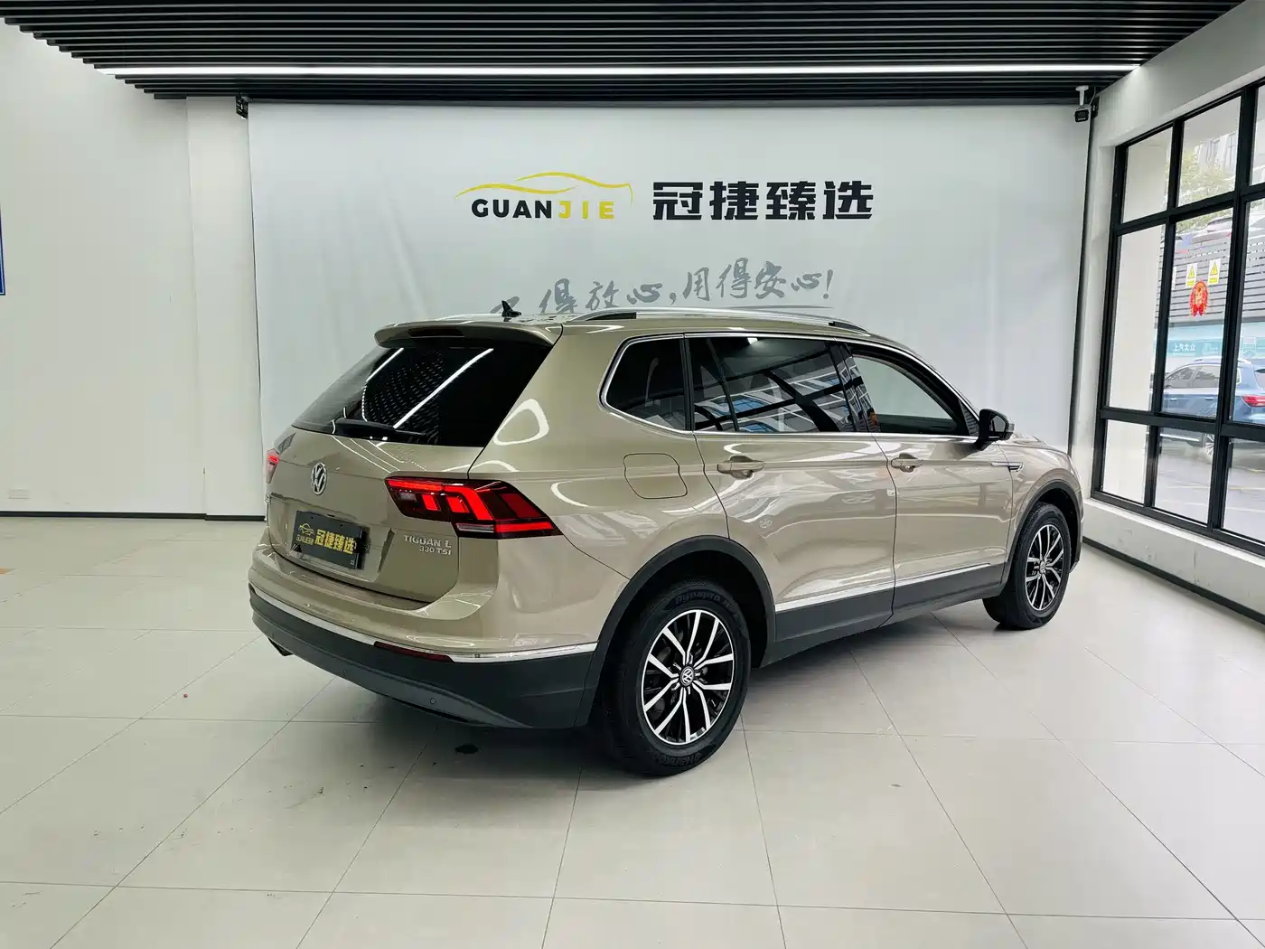 Volkswagen Tiguan L 2017 330TSI Automatic 2WD Luxury Edition фото 16