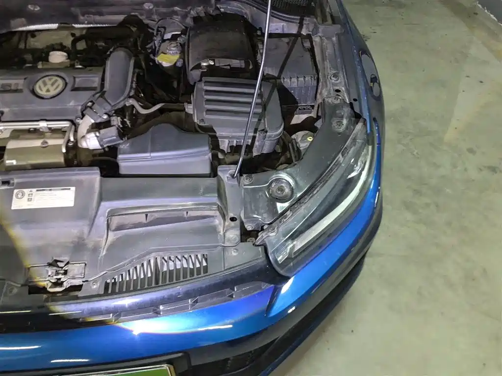 Volkswagen Scirocco 2015 1.4TSI Trend Edition фото 22