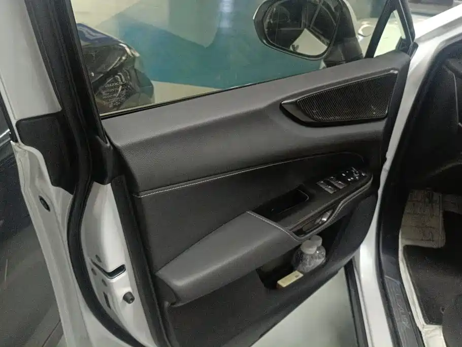 Photo 7 - Lexus NX