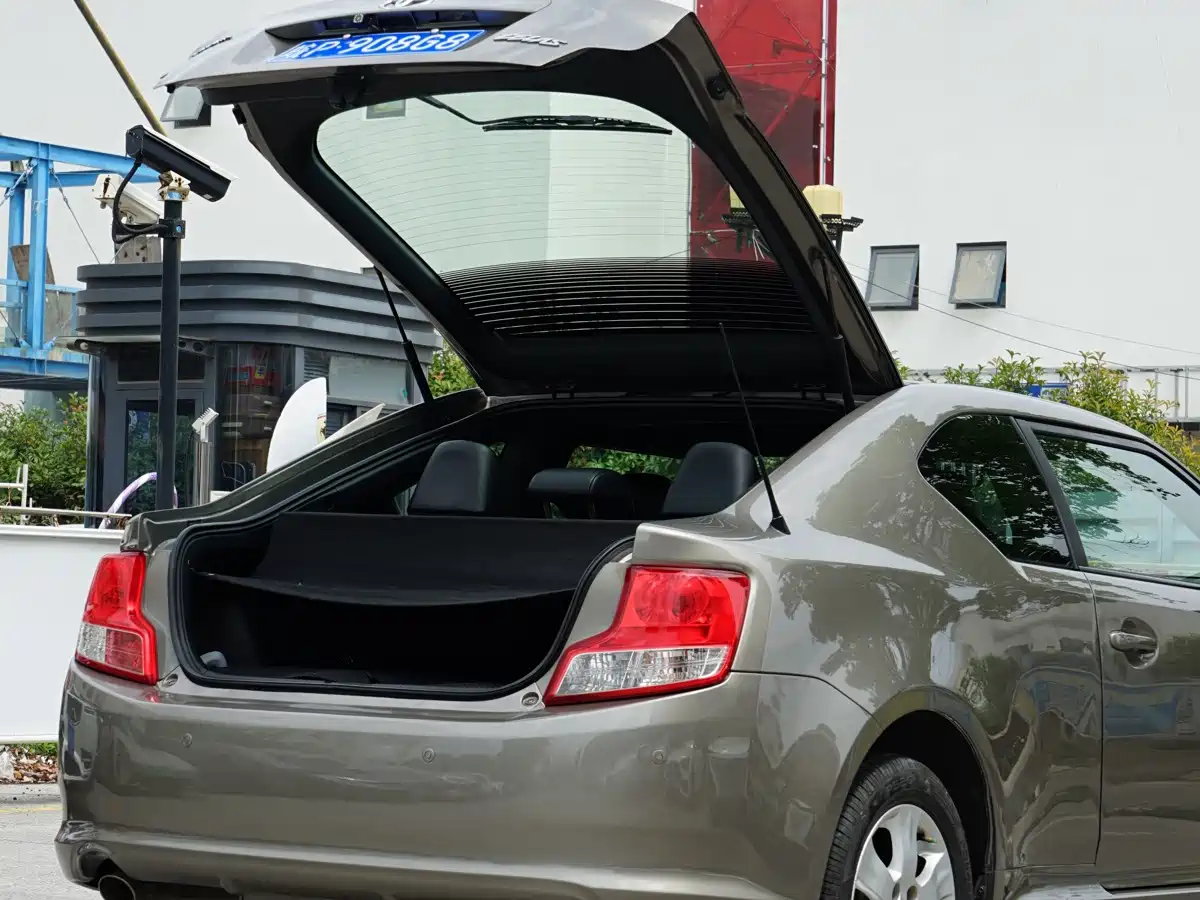 Toyota Zelos 2011 2011 2.5L Luxury Edition