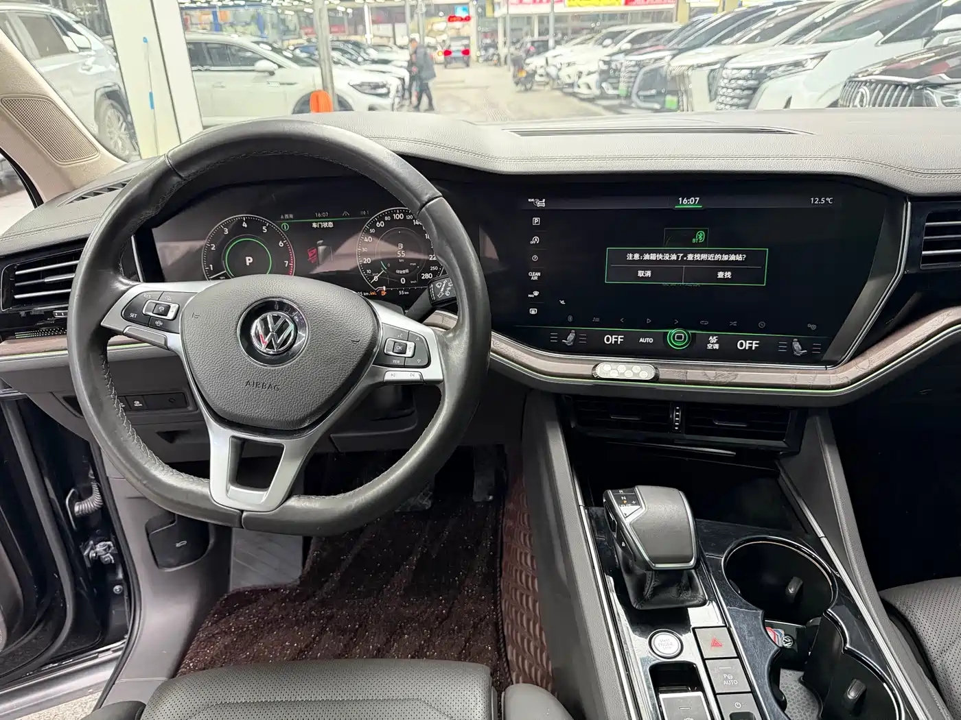 Volkswagen Touareg 2020 3.0TSI Enjoyment Edition China VI фото 14