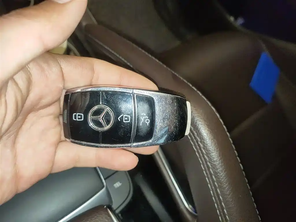 MERCEDES-BENZ GLS