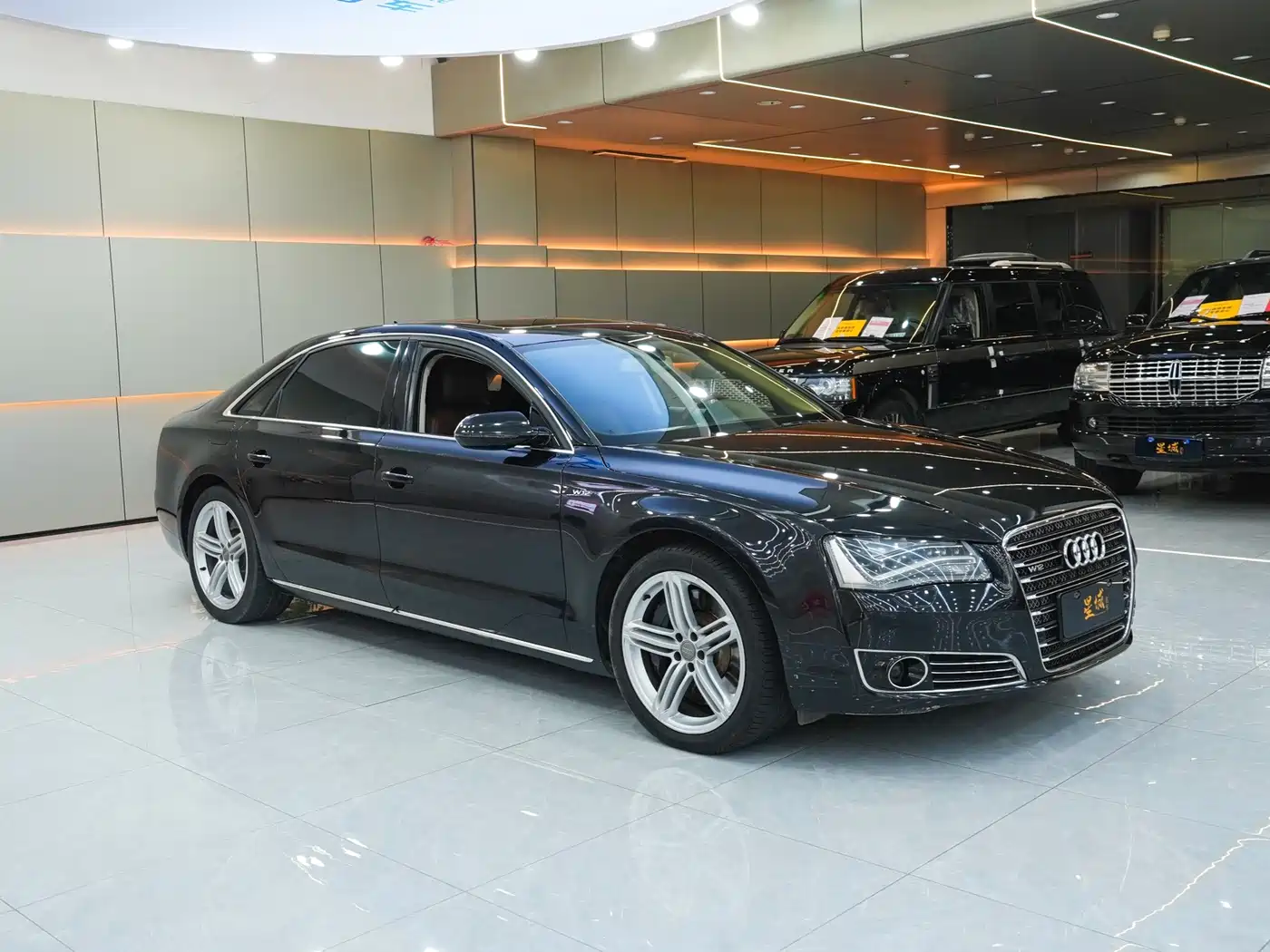Audi A8 2012 A8L 6.3 FSI W12 quattro фото 6