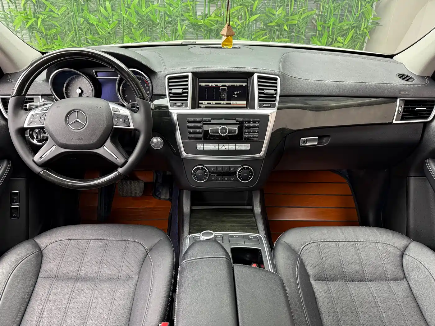 Mercedes-Benz GL-Class 2015 GL 400 4MATIC Sport фото 8
