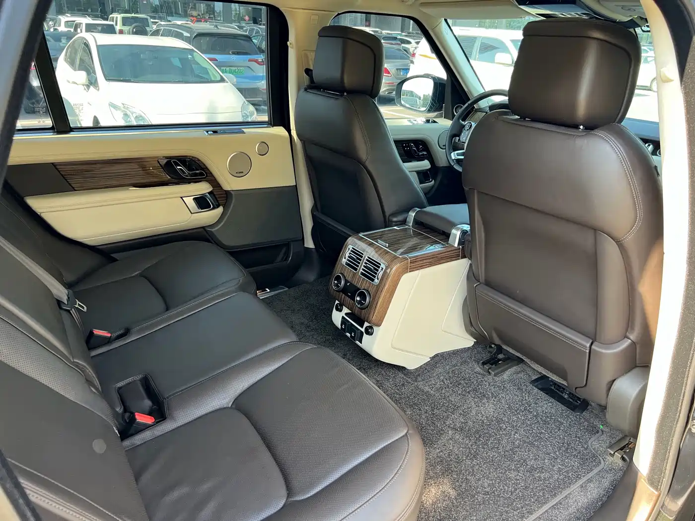 Фото 9 - Land Rover Range Rover