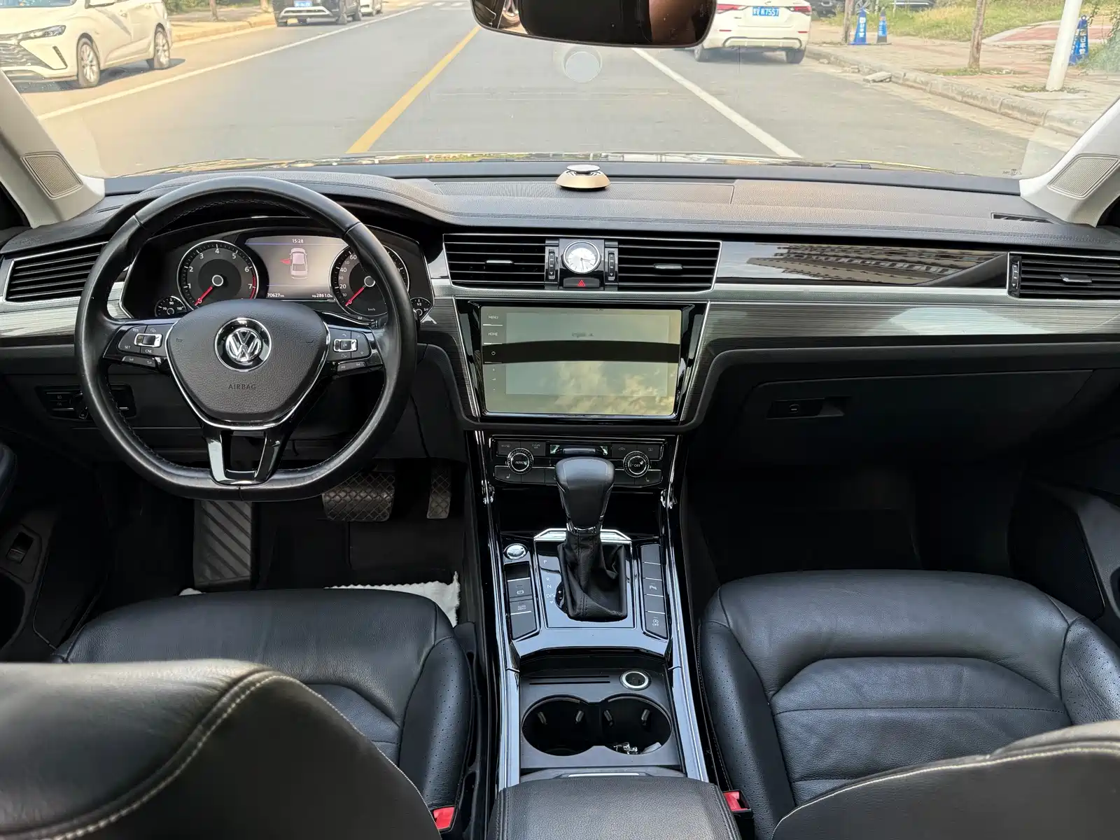 Фото 8 - Volkswagen Phideon