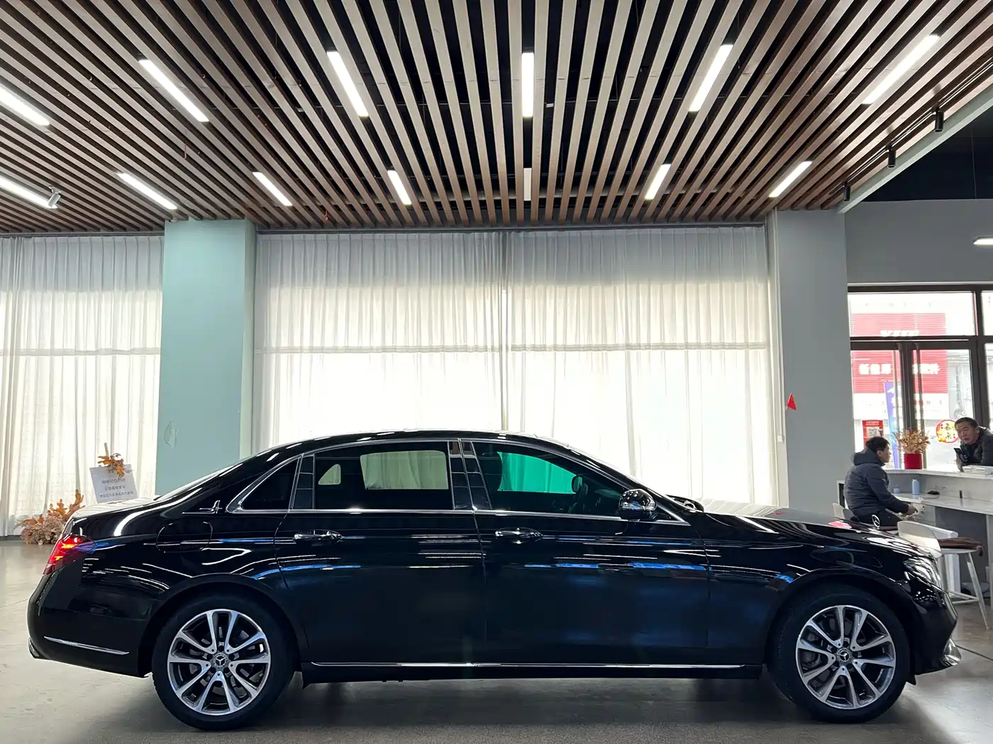Mercedes-Benz E-Class 2020 E 260 L фото 18