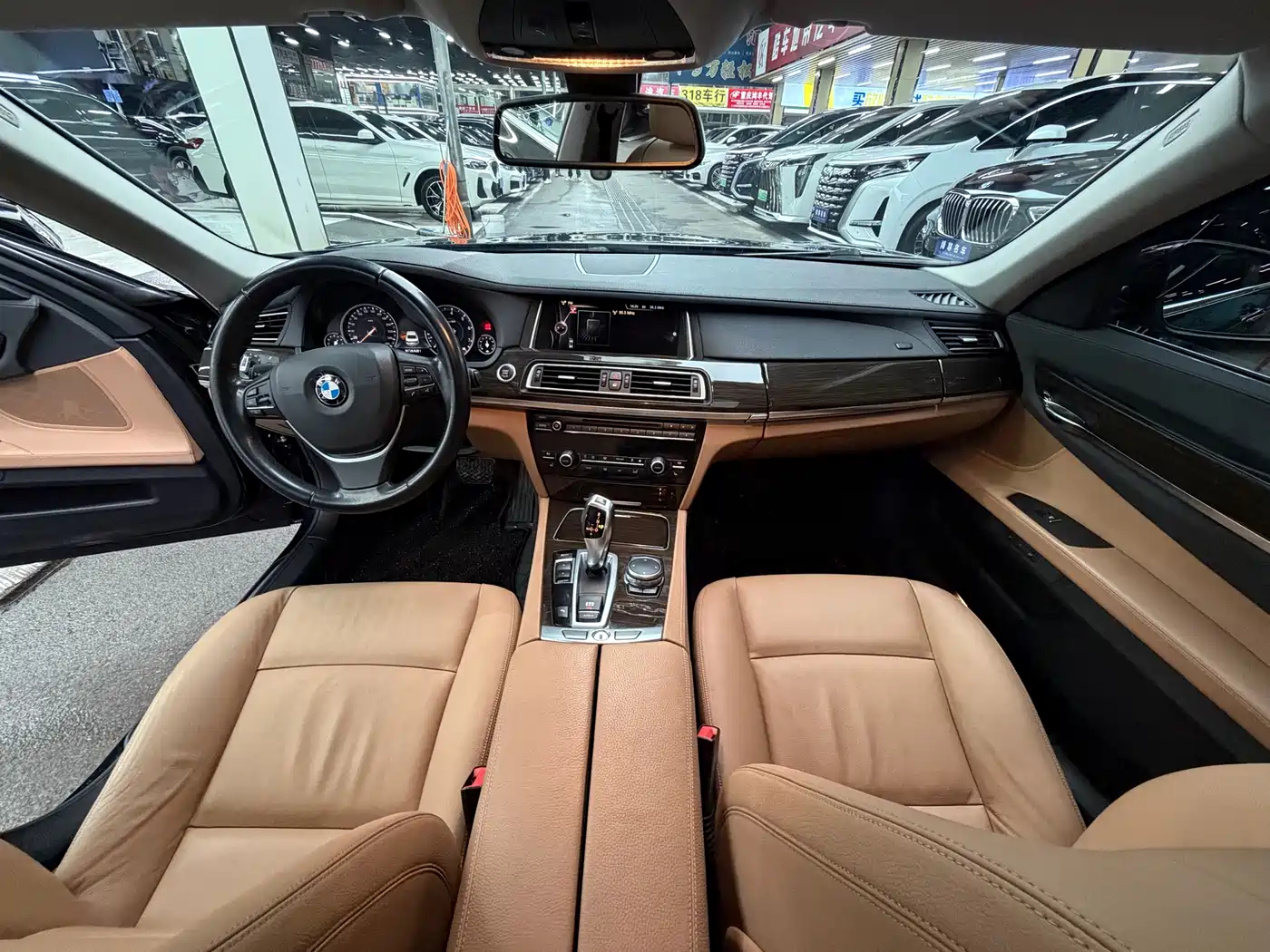 BMW 7 Series 2014 730Li Premium фото 14