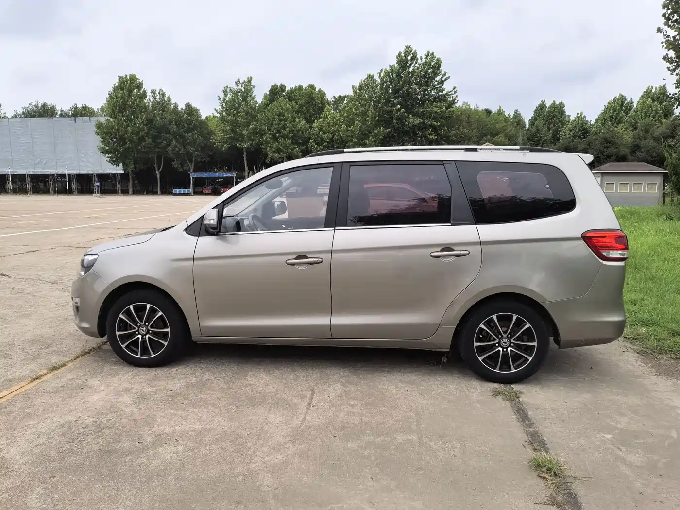 Dongfeng Fengxing Fengxing S500 2016 2016 1.5L Manual Luxury