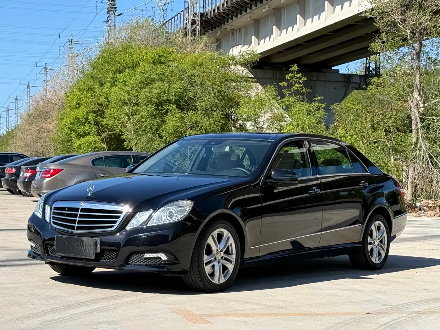 Mercedes-Benz E-Class 2010 E 300 L Fashion