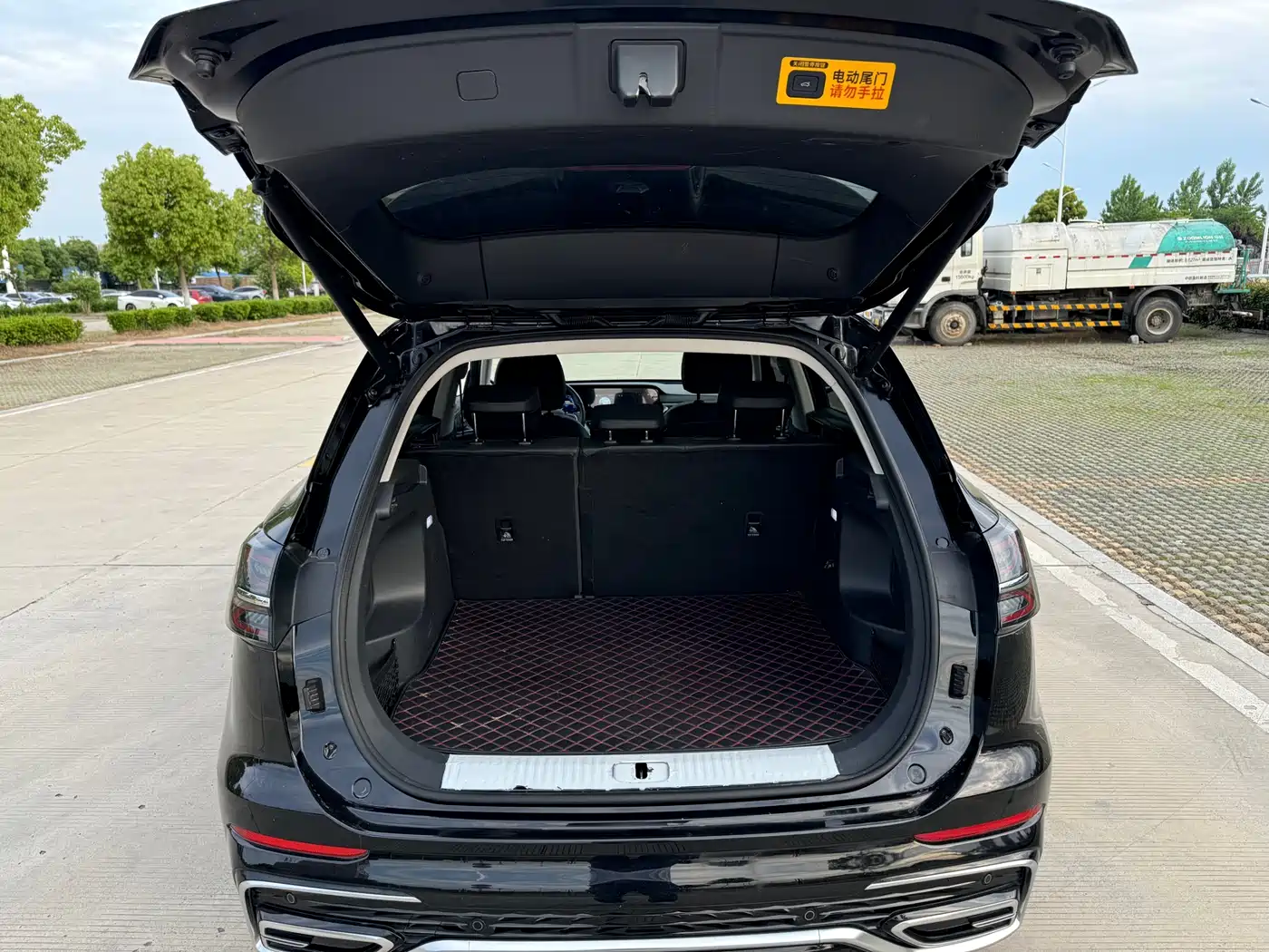 Hongqi HS5 2023 2.0T AWD Flag Enjoy Pro Edition фото 14