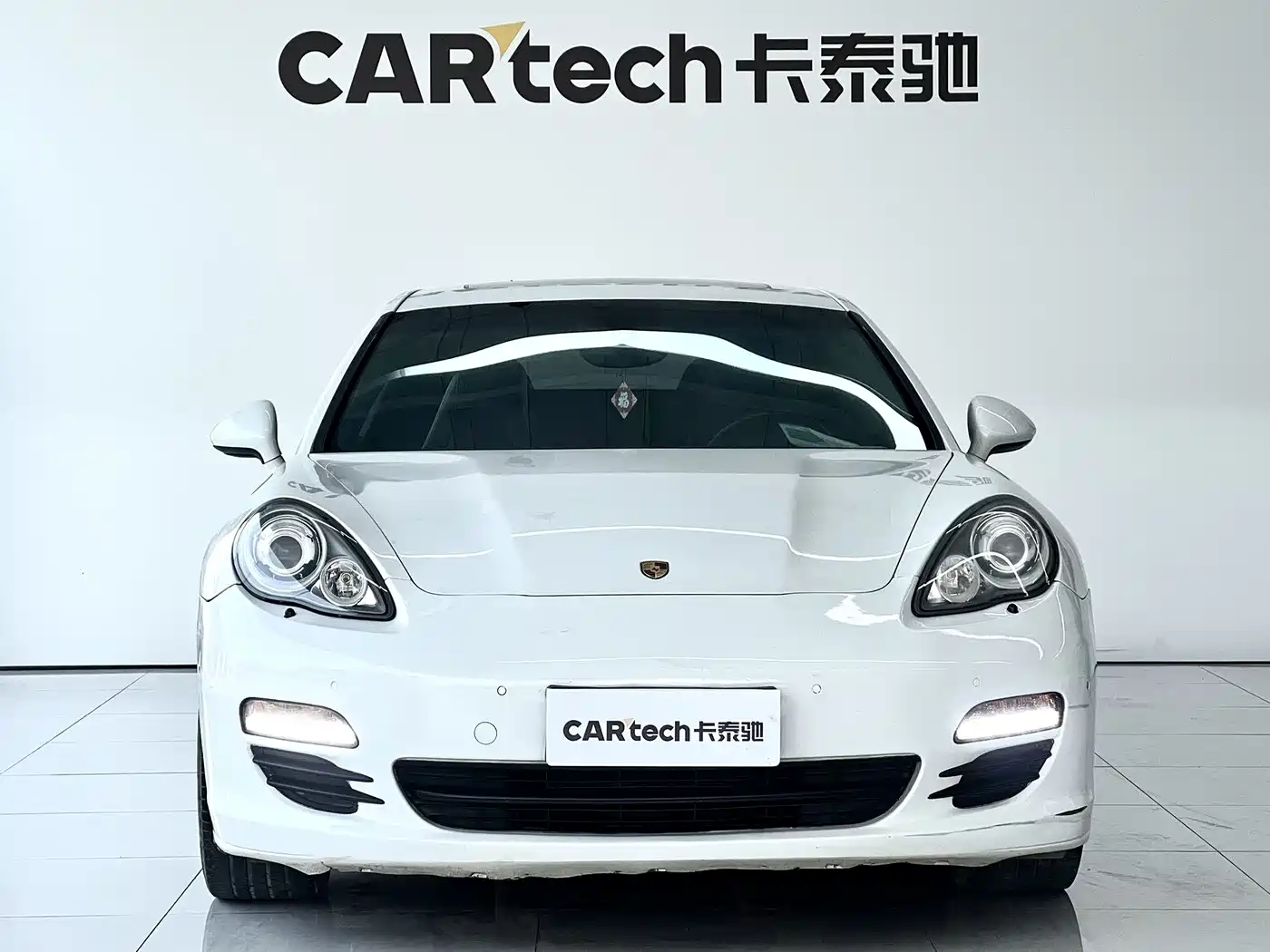 Porsche Panamera 2013 Panamera Platinum Edition 3.6L фото 2