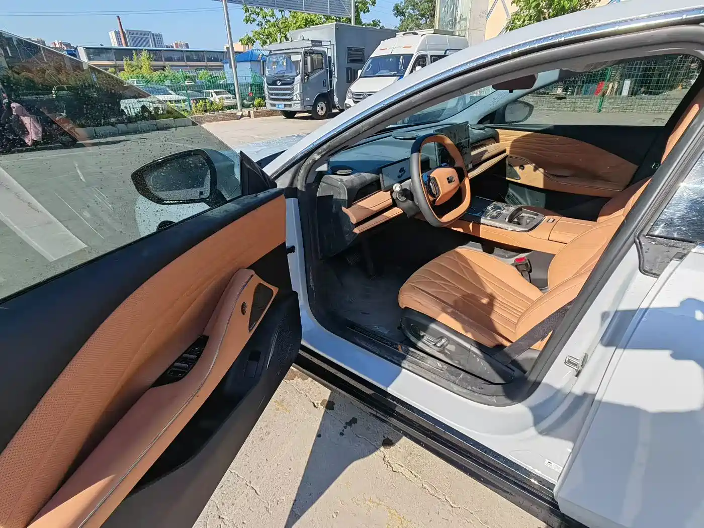 Geely Galaxy Galaxy Xingyao 8 2025 130km EM-i Premium Edition фото 5