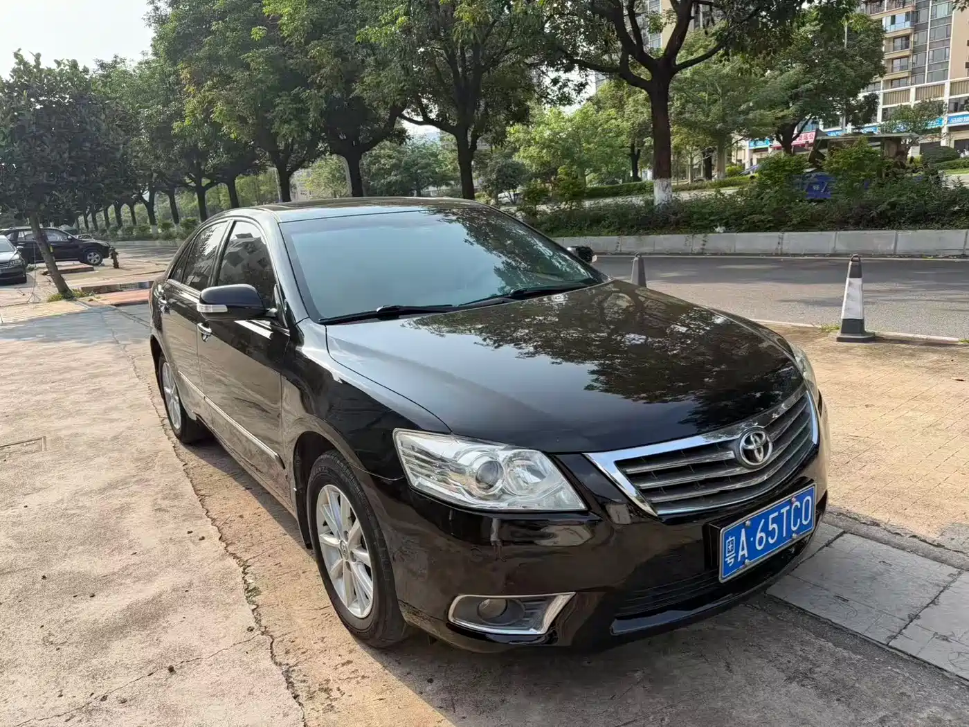 Toyota Camry 2010 240G Luxury Edition фото 2