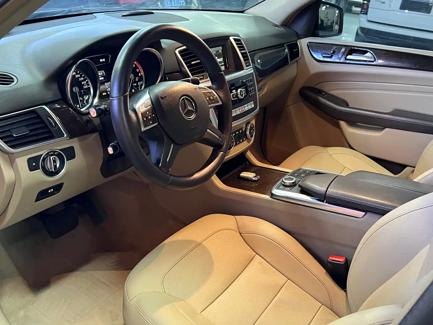 Mercedes-Benz M-Class 2014 ML 350 CDI 4MATIC фото 15