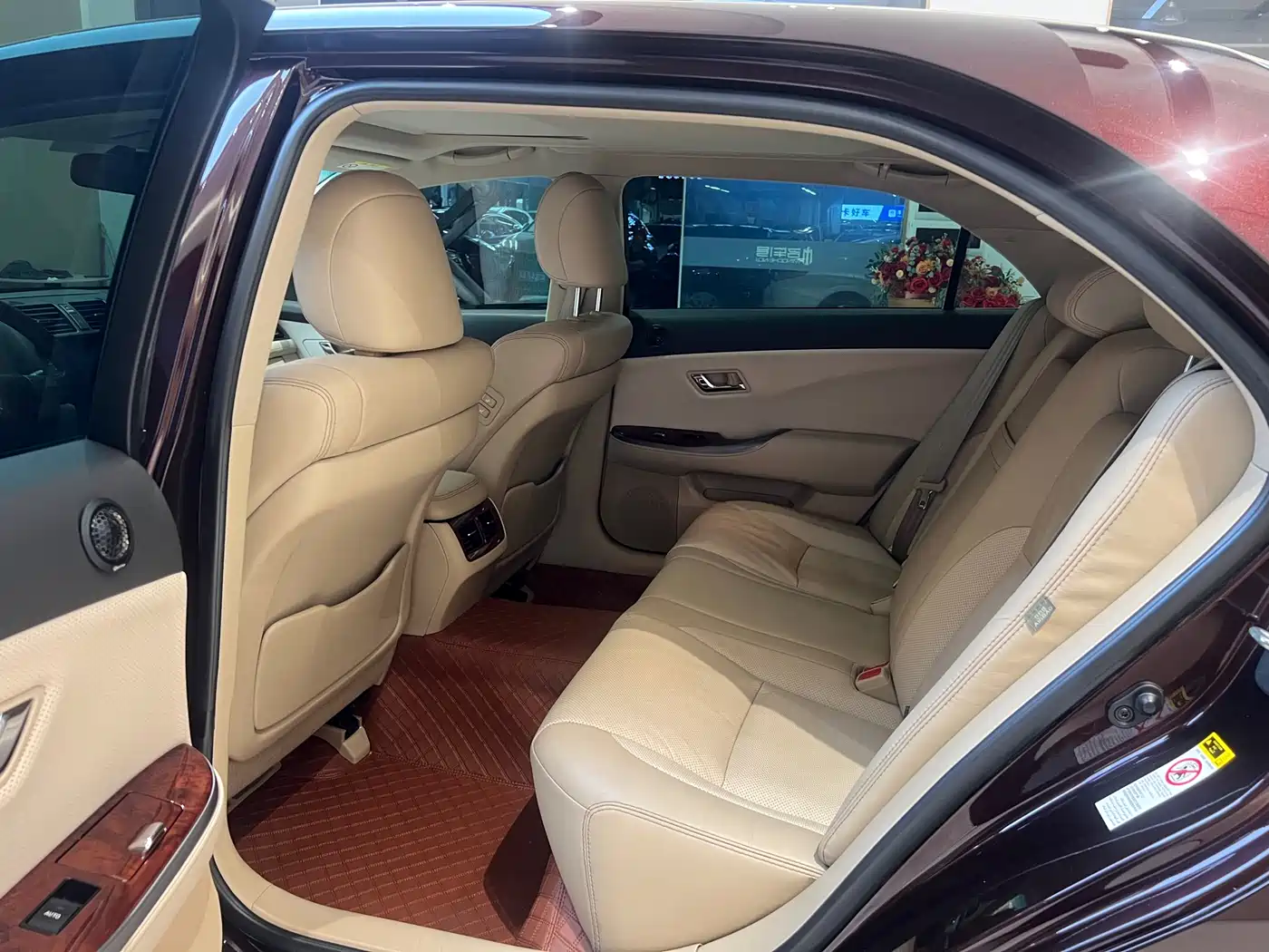 Toyota Crown 2012 2.5L Royal Navigation Edition фото 20