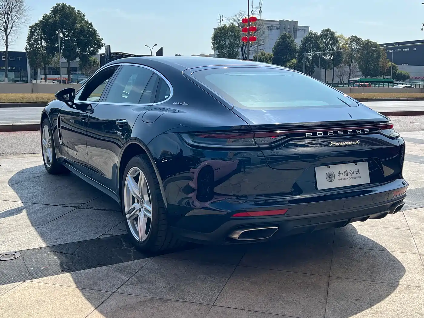 Porsche Panamera New Energy 2024 Panamera 4 E-Hybrid Executive Long Wheelbase 2.9T фото 18