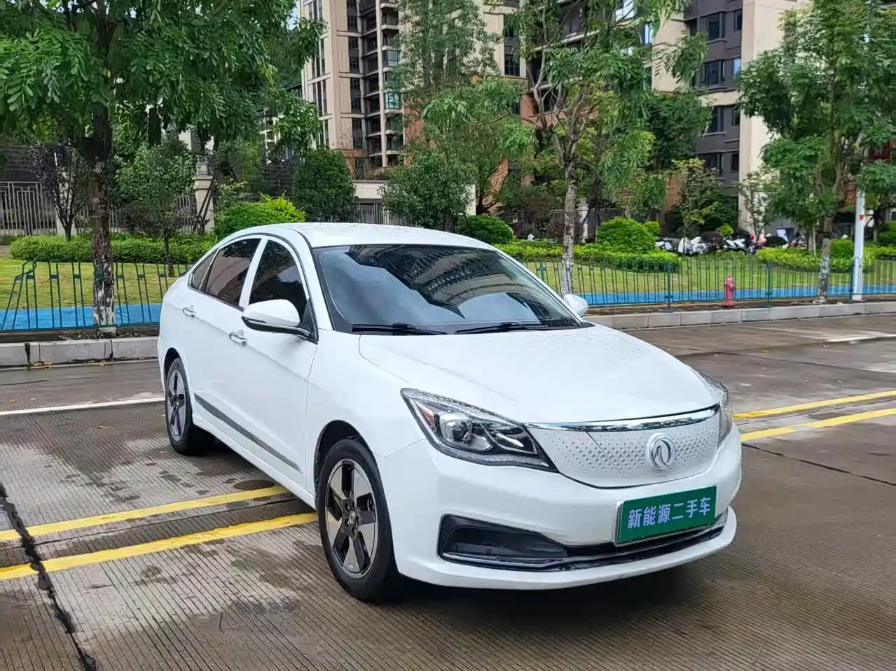 Dongfeng Aeolus Dongfeng Fengshen E70 2021 2021 Facelift 500 Pro Premium Edition