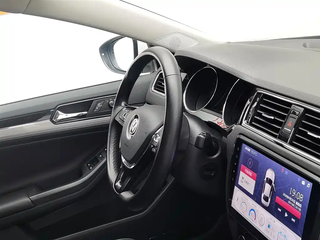 Volkswagen Sagitar 2017 1.6L Manual Comfort фото 22