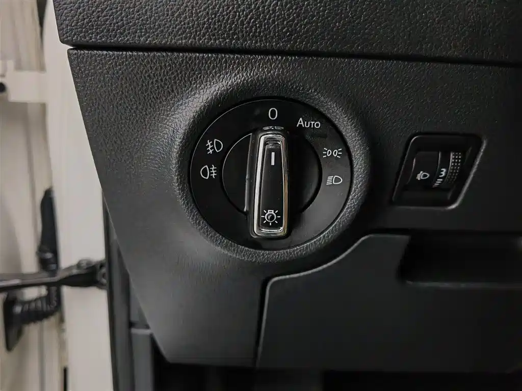 Škoda Karoq 2019 TSI280 Smart Drive Premium Edition China VI фото 21