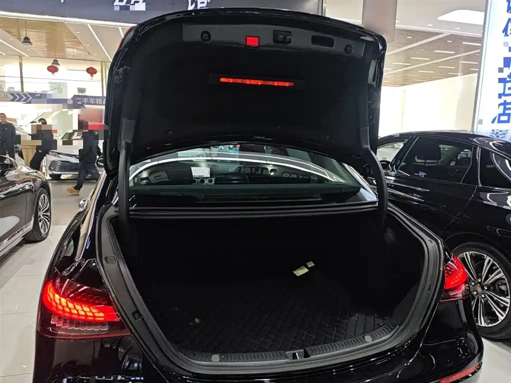 Mercedes-Benz E-Class 2022 E 260 L фото 15