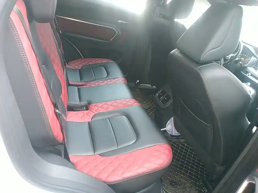 Photo 17 - Haval H6