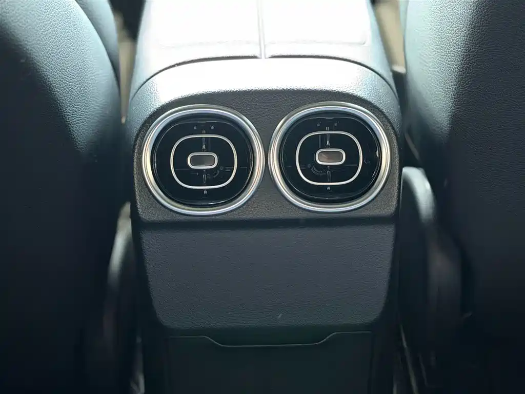 Mercedes-Benz C-Class 2023 C 260 L Sport фото 17