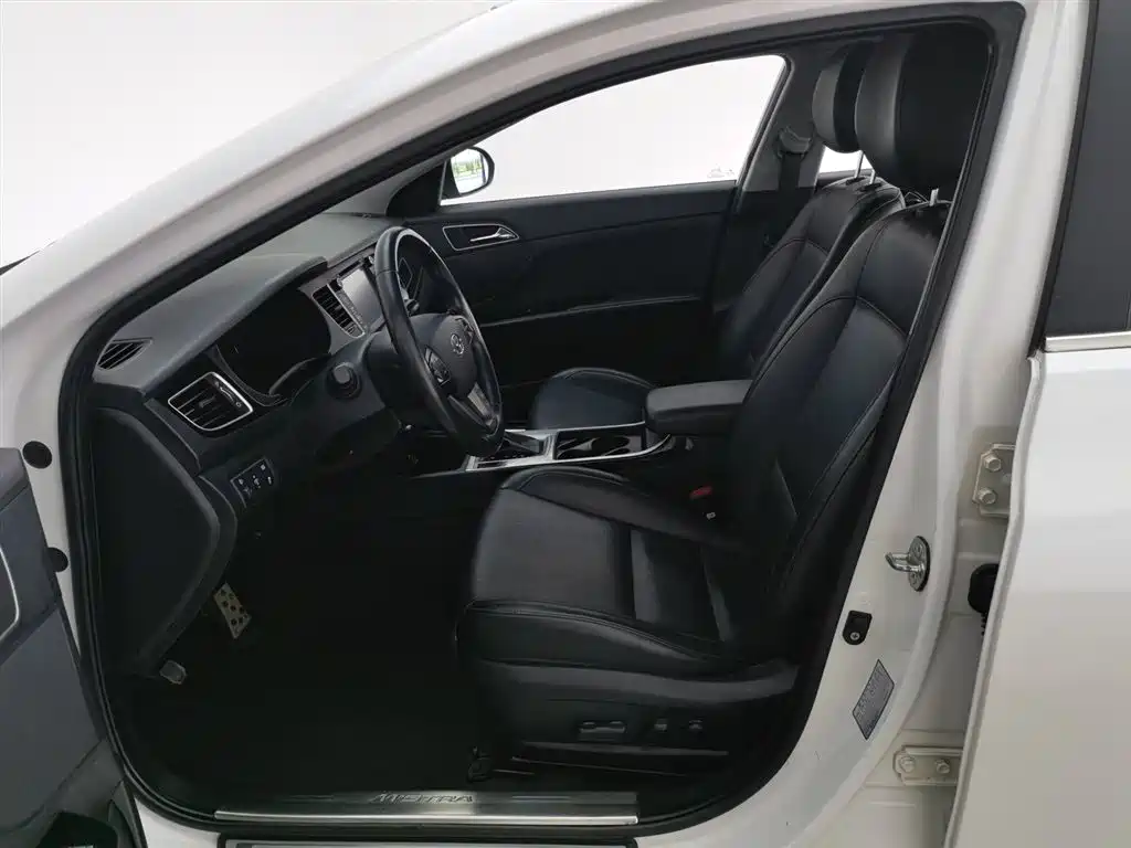 Hyundai Mistra 2014 1.8L Auto Premium DLX фото 10