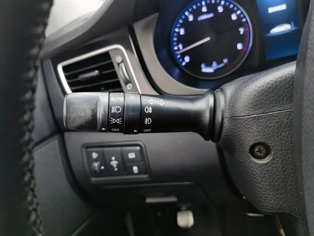 Hyundai Mistra 2014 1.8L Auto Premium DLX фото 21