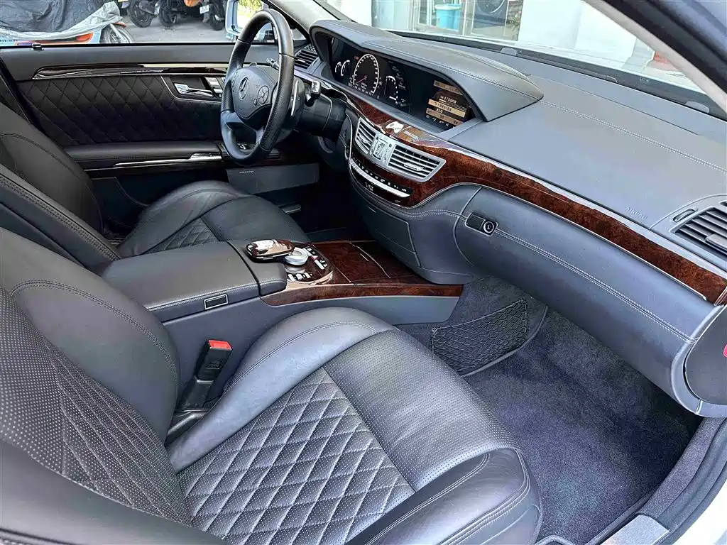 Mercedes-Benz S-Class AMG 2013 AMG S 65 L Grand Edition фото 15