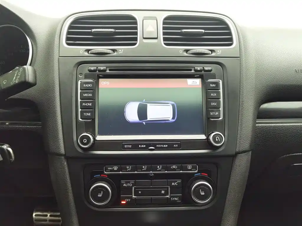 Volkswagen Golf GTI 2012 2.0TSI GTI фото 12