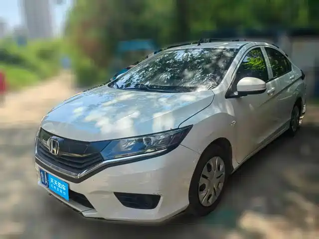 Honda Greiz 2016 1.5L CVT Classic Edition — фото 1