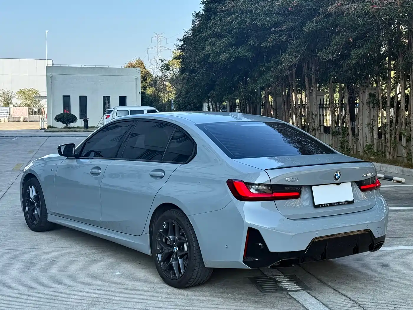BMW 3-SERIES