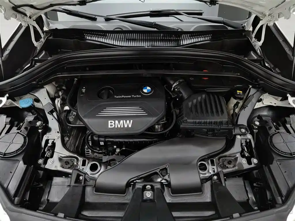 BMW X1 2018 sDrive18Li Fashion Model фото 6