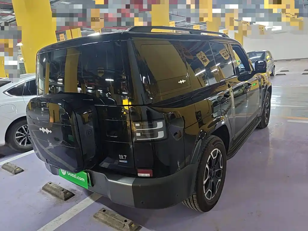 Fang Cheng Bao Titanium 7 2026 2025 200KM Front-Wheel Drive Max Edition