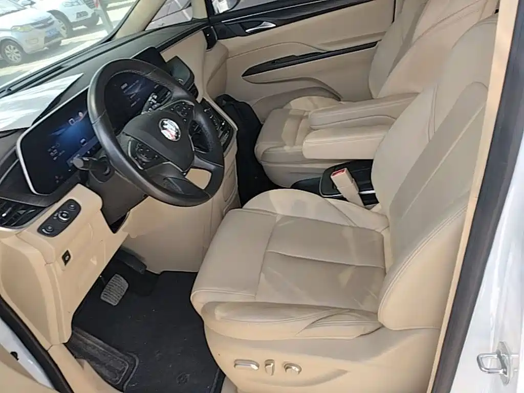 BUICK GL8
