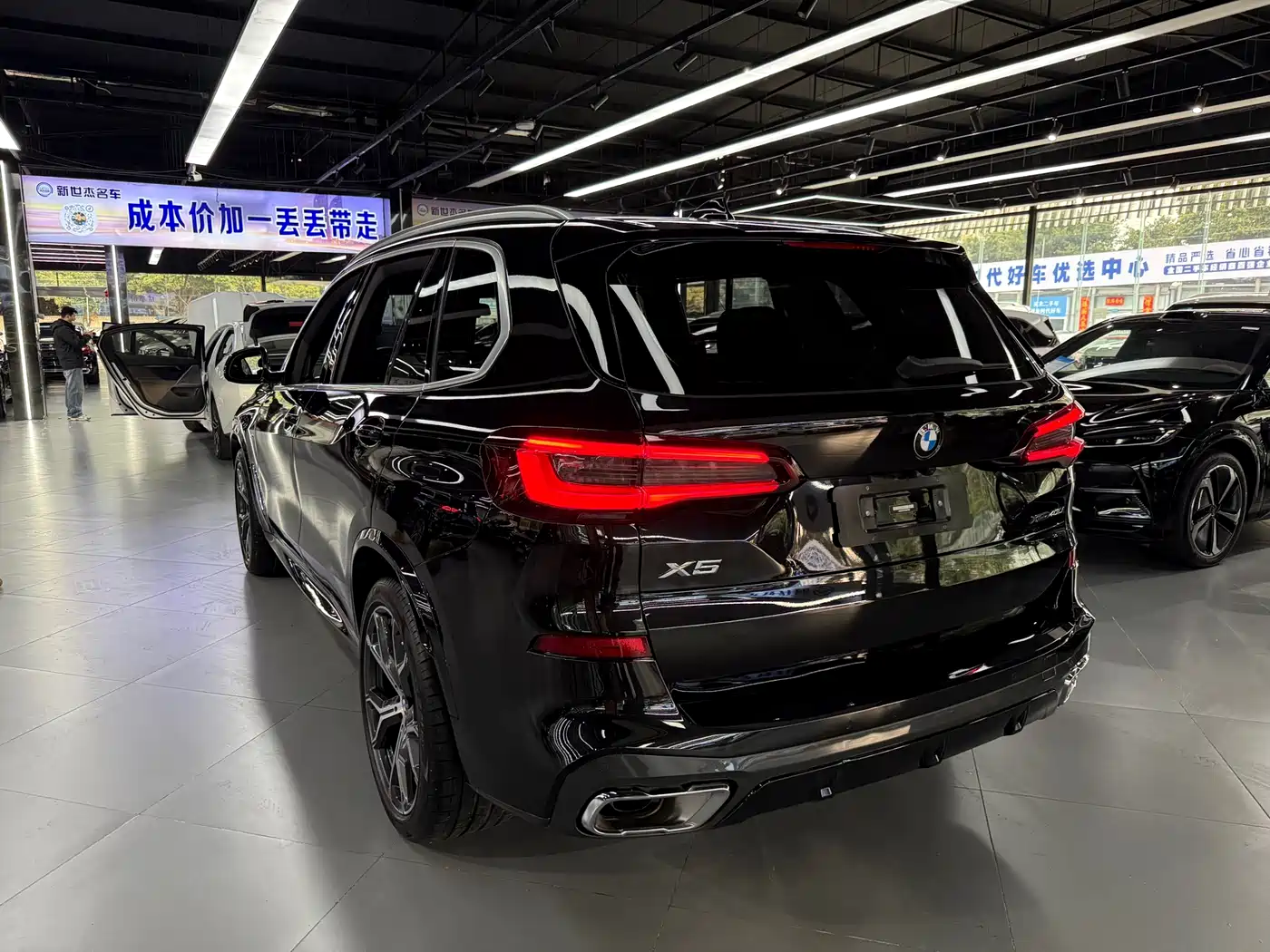 BMW X5 2022 Facelift xDrive 40Li M Sport Package фото 12