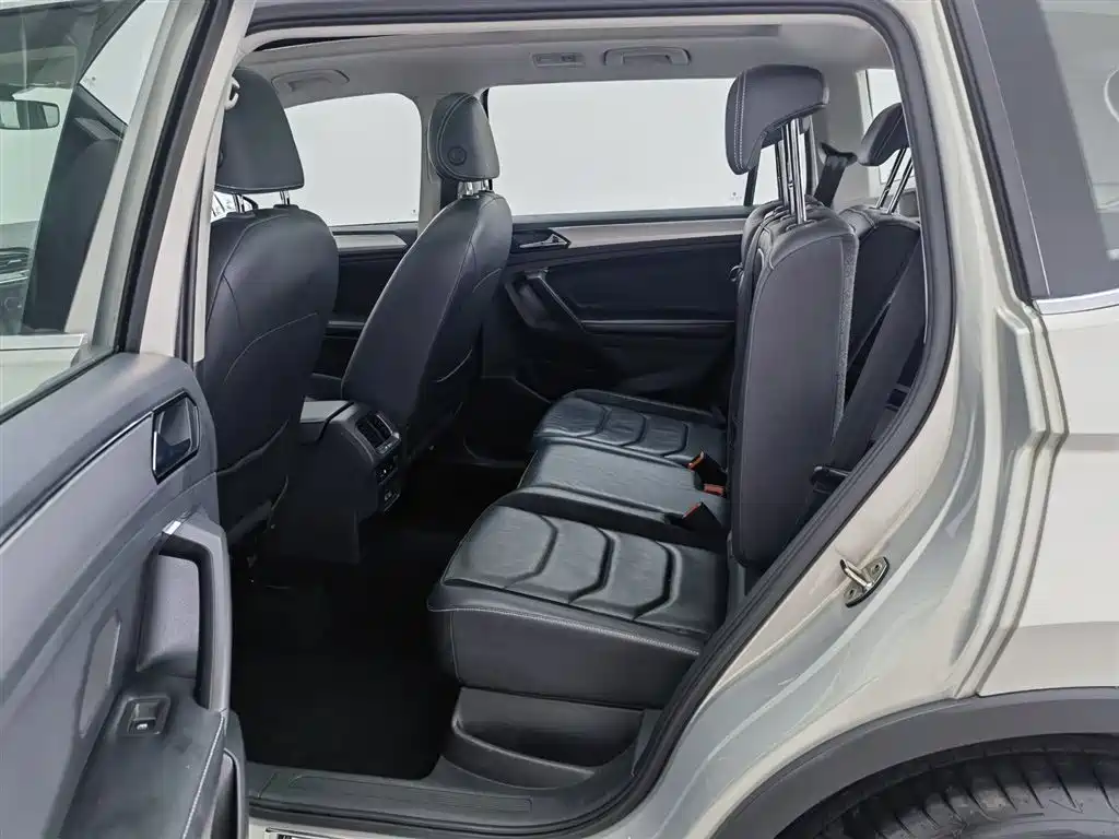 Volkswagen Tiguan L 2017 380TSI Automatic 4WD Luxury Edition фото 15