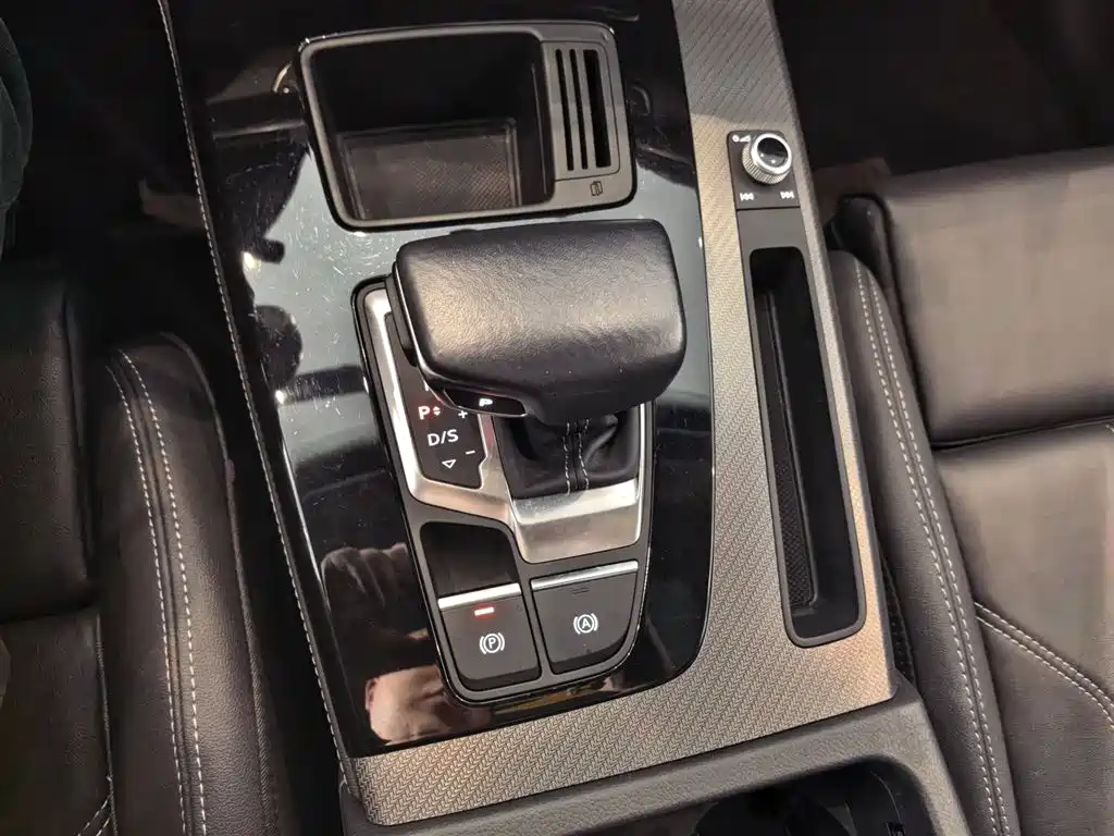 Audi Q5L 2022 Facelift 45T Luxury Dynamic фото 11