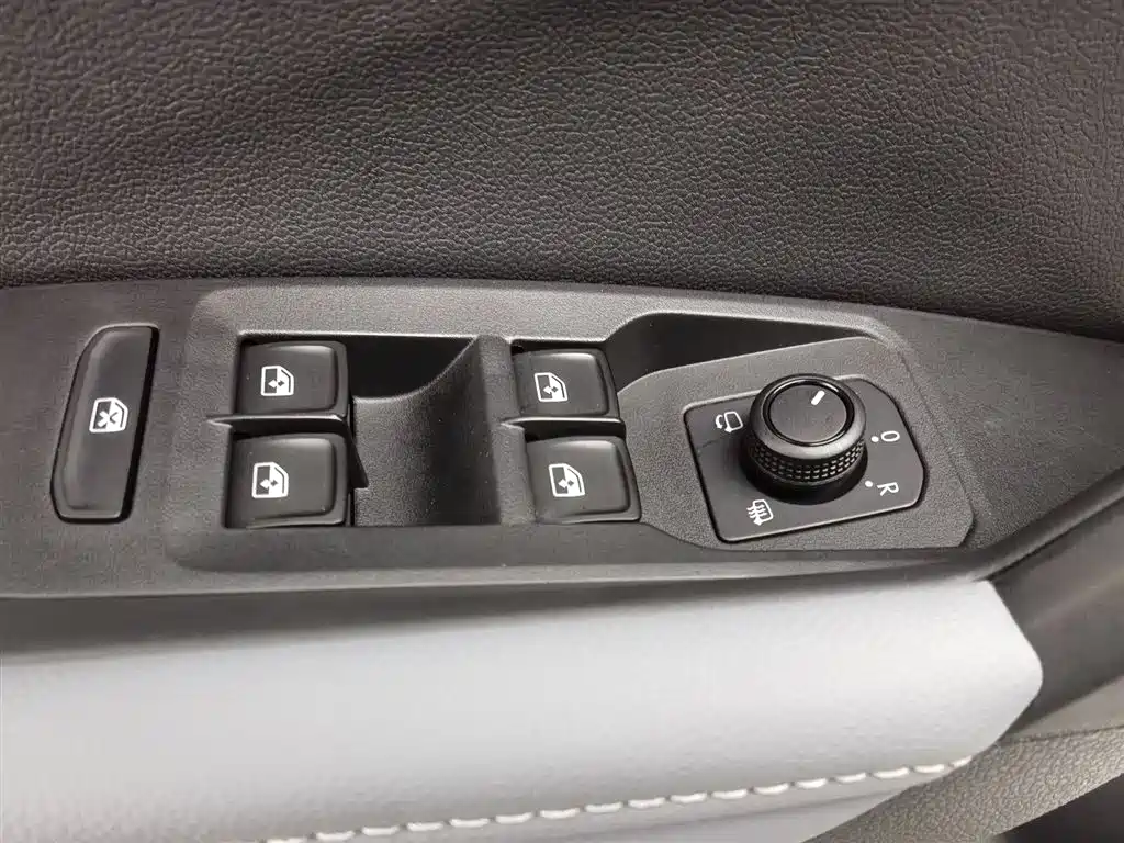 Volkswagen Lavida 2024 Model 1.5L Automatic 5 Million Edition фото 9