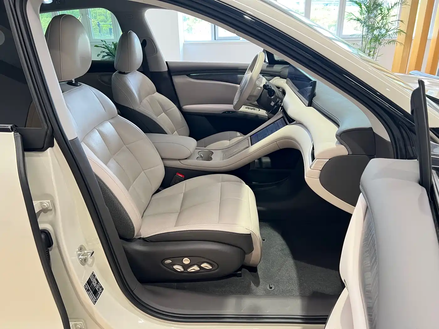 ZHIJI AUTOMOBILE ZHIJI LS6