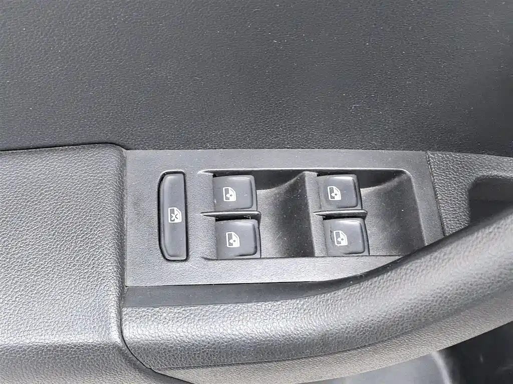 Škoda Octavia 2017 1.6L Manual ChuangXing фото 9