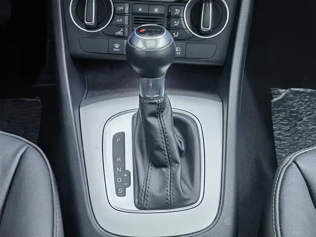 Audi Q3 2018 30th Anniversary Edition 30 TFSI Fashion фото 13