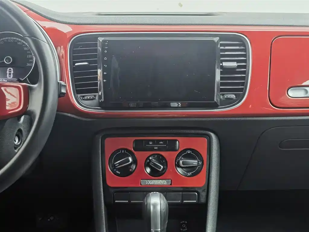 Volkswagen Beetle 2015 180TSI фото 12